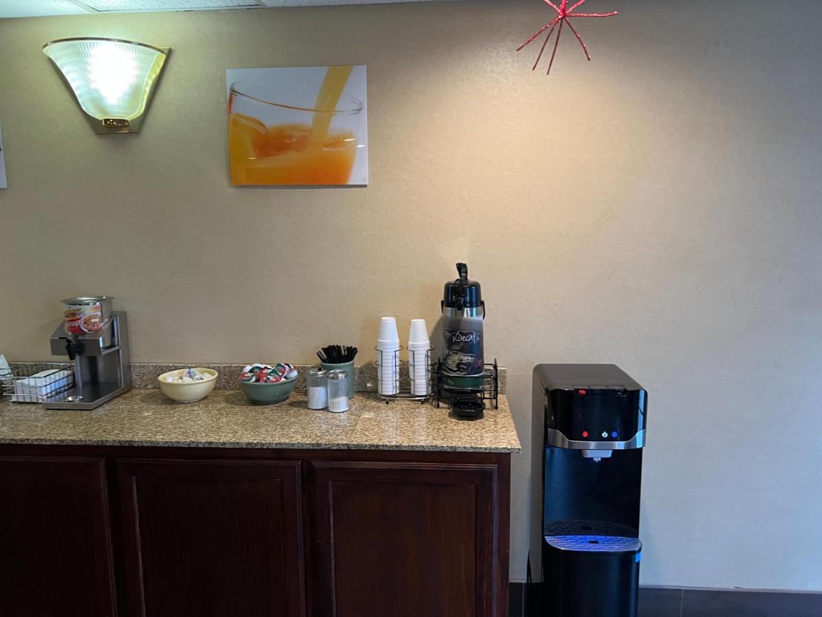 Americas Best Value Inn Pharr/Mcallen Exterior foto