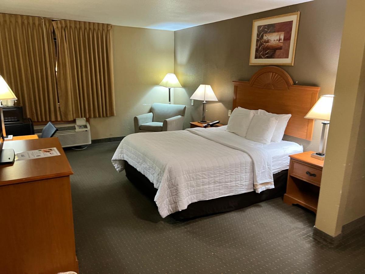 Americas Best Value Inn Pharr/Mcallen Exterior foto